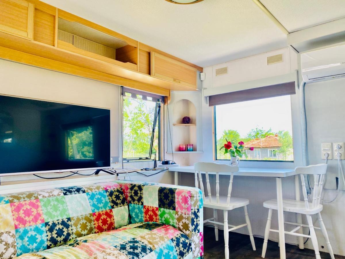 Caravans 10 Min To Tsonevo Lake & 35 Min To Black Sea Екстер'єр фото